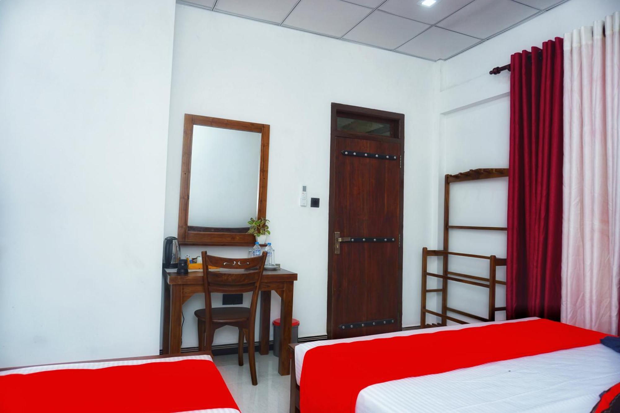 Sashini Homestay Sigirîya Extérieur photo