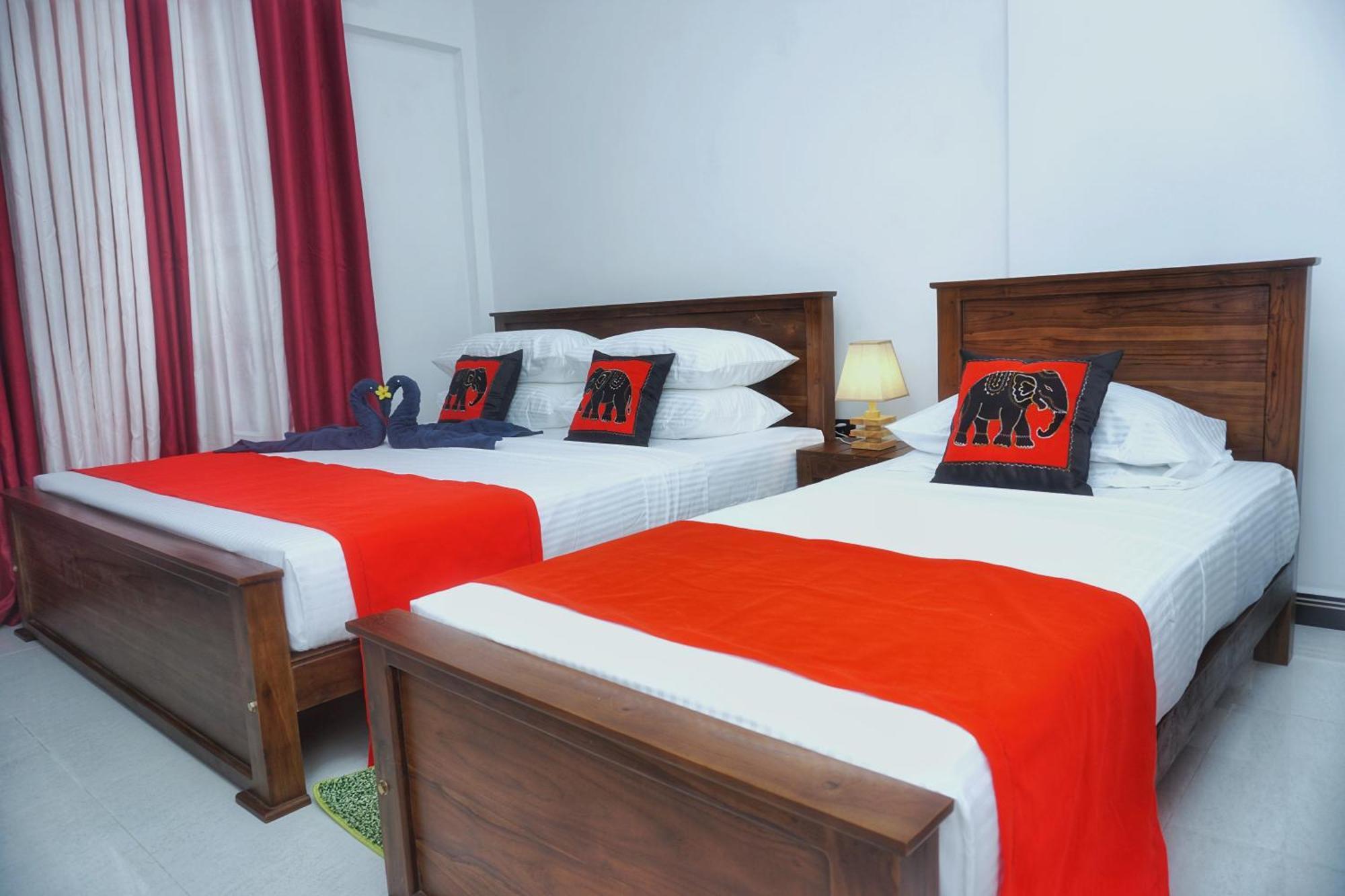 Sashini Homestay Sigirîya Extérieur photo